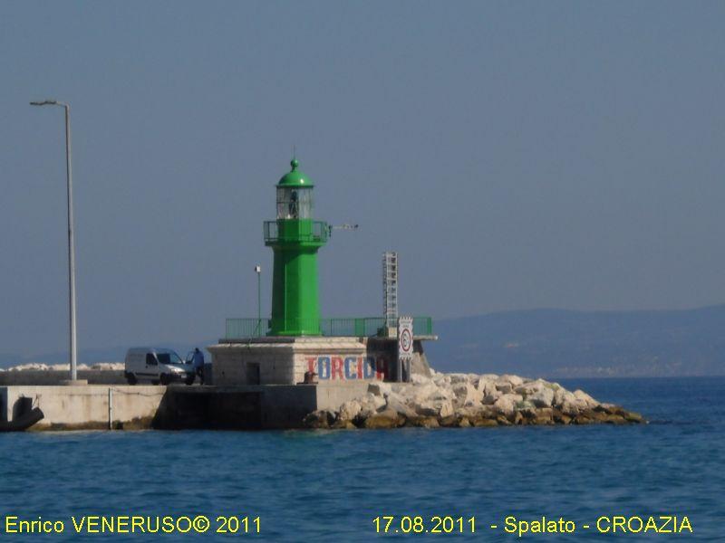 21 - Porto di Spalato fanale di dritta - Port of Split starboard side lantern - CROATIA.jpg